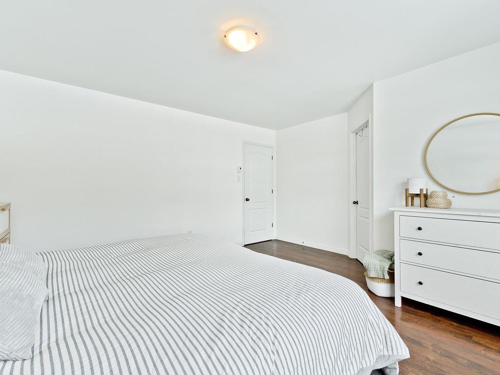 









3744


Rue de Toulon

,
Sherbrooke (Brompton/Rock Forest/Saint-Élie/Deauville),




QC
J1N0T5

