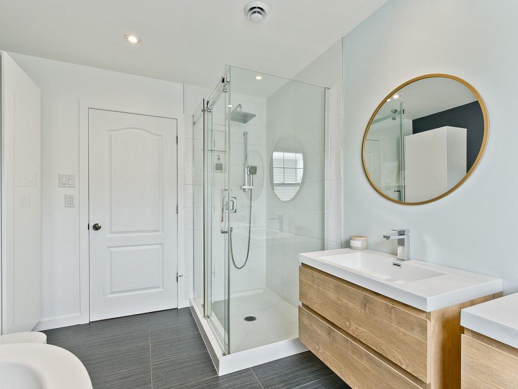 









3744


Rue de Toulon

,
Sherbrooke (Brompton/Rock Forest/Saint-Élie/Deauville),




QC
J1N0T5

