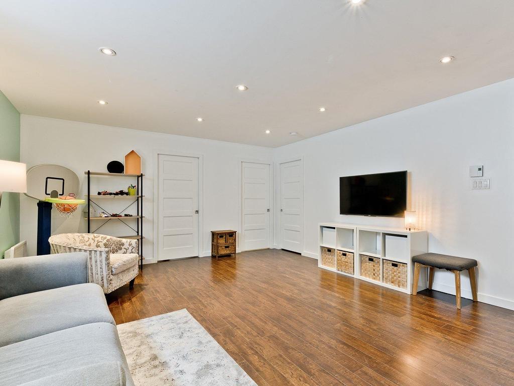 









3744


Rue de Toulon

,
Sherbrooke (Brompton/Rock Forest/Saint-Élie/Deauville),




QC
J1N0T5

