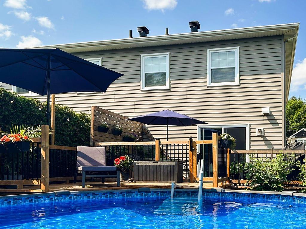 









3744


Rue de Toulon

,
Sherbrooke (Brompton/Rock Forest/Saint-Élie/Deauville),




QC
J1N0T5

