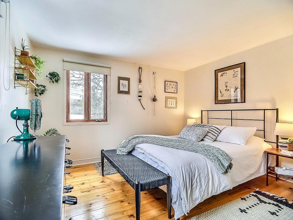 









59


Rue Vaudreuil

,
Hull (Gatineau),




QC
J8X2B7

