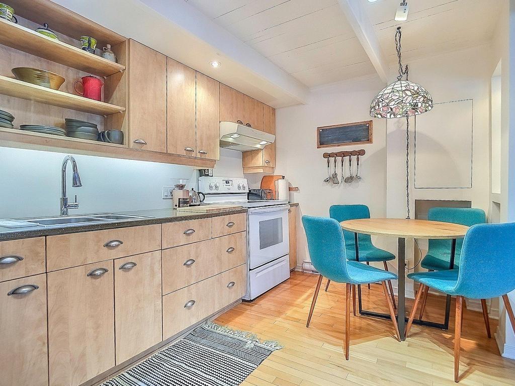 









59


Rue Vaudreuil

,
Hull (Gatineau),




QC
J8X2B7

