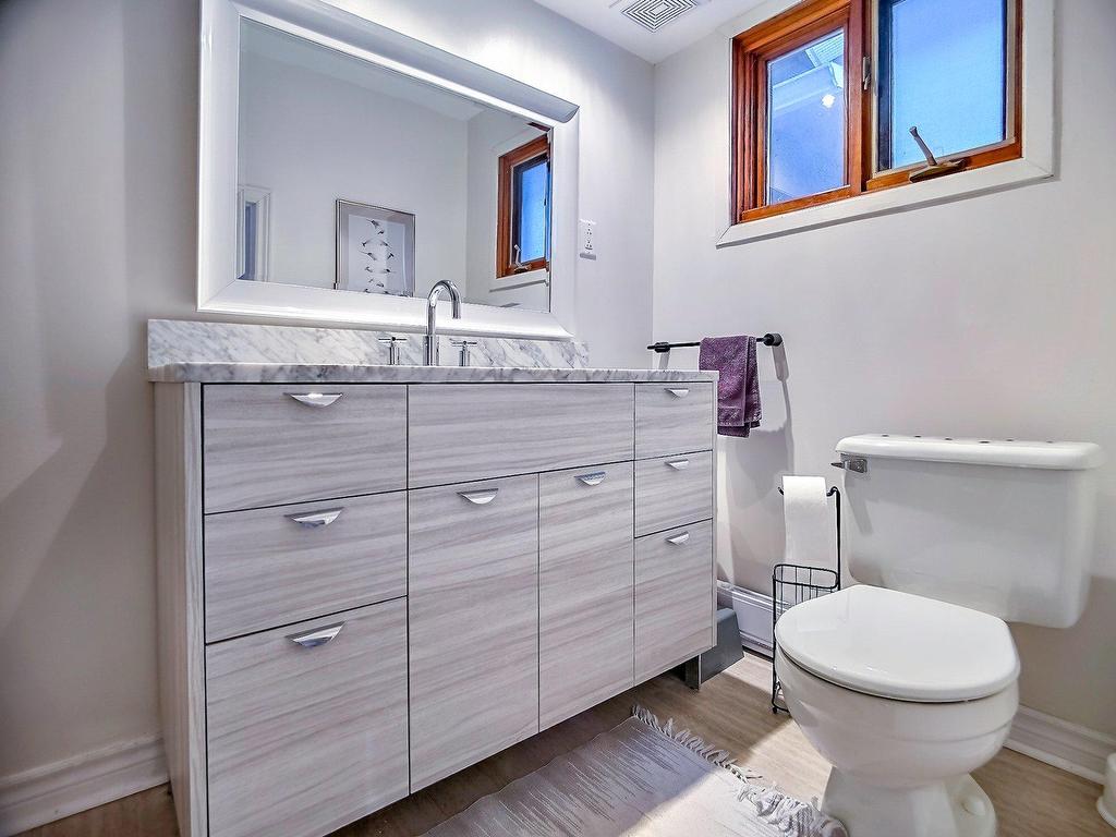 









59


Rue Vaudreuil

,
Hull (Gatineau),




QC
J8X2B7

