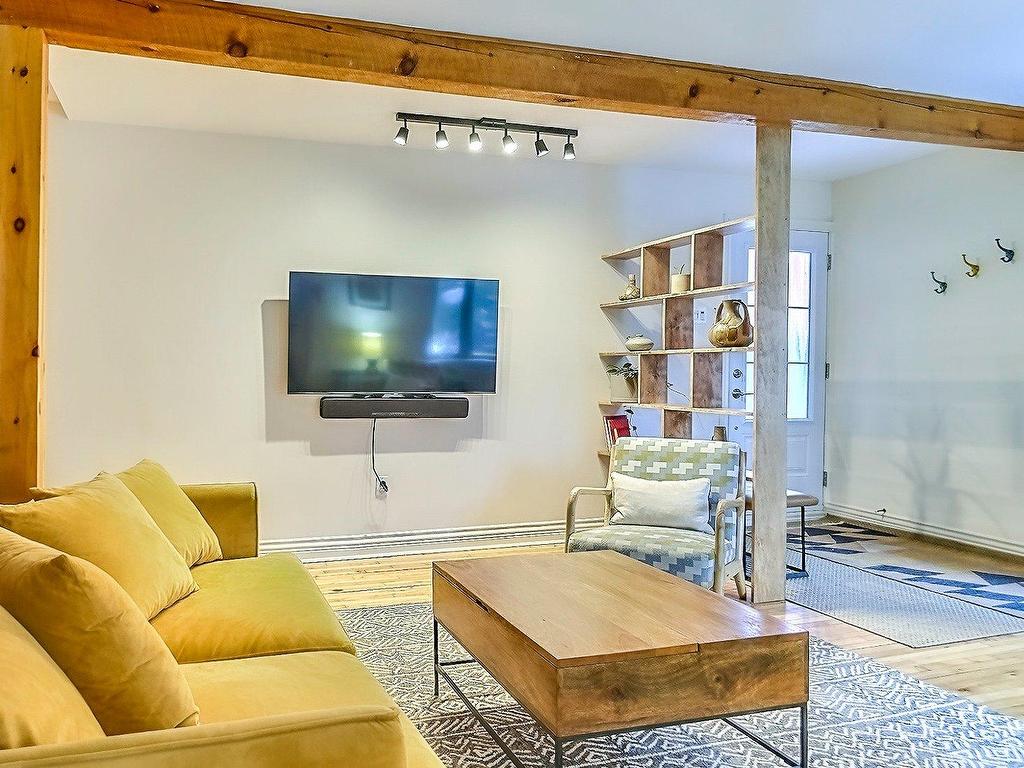 









59


Rue Vaudreuil

,
Hull (Gatineau),




QC
J8X2B7

