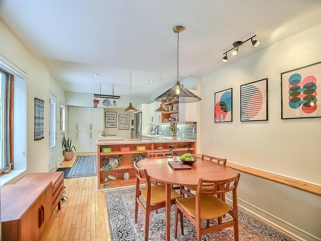 









59


Rue Vaudreuil

,
Hull (Gatineau),




QC
J8X2B7

