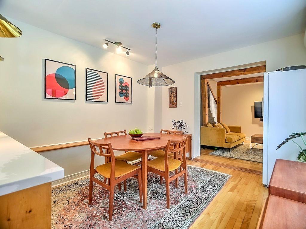 









59


Rue Vaudreuil

,
Hull (Gatineau),




QC
J8X2B7

