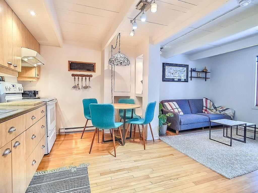 









59


Rue Vaudreuil

,
Hull (Gatineau),




QC
J8X2B7

