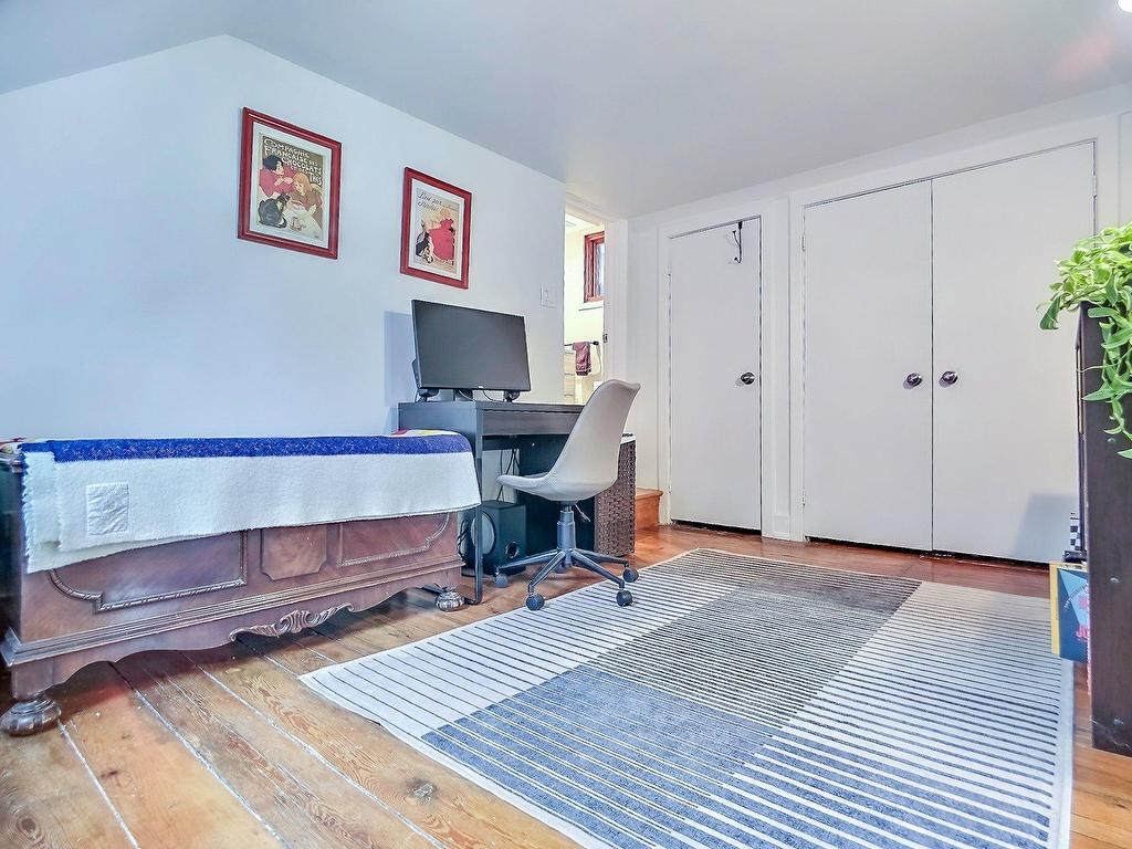 









59


Rue Vaudreuil

,
Hull (Gatineau),




QC
J8X2B7

