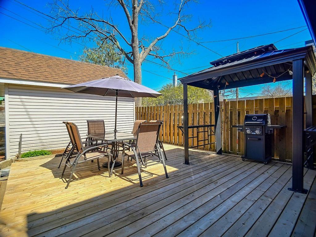 









59


Rue Vaudreuil

,
Hull (Gatineau),




QC
J8X2B7

