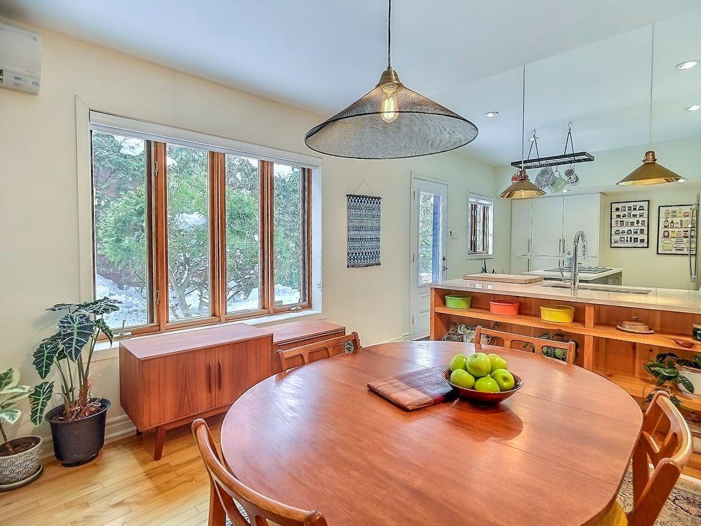 









59


Rue Vaudreuil

,
Hull (Gatineau),




QC
J8X2B7

