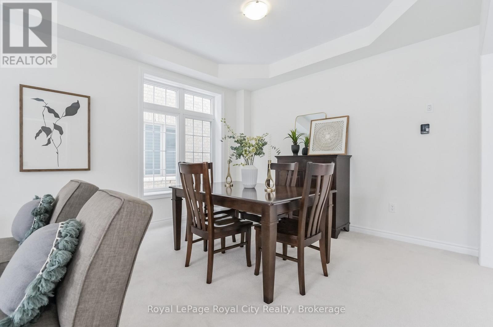 












130 REA DRIVE

,
Centre Wellington (Fergus),




Ontario
N1M0J8

