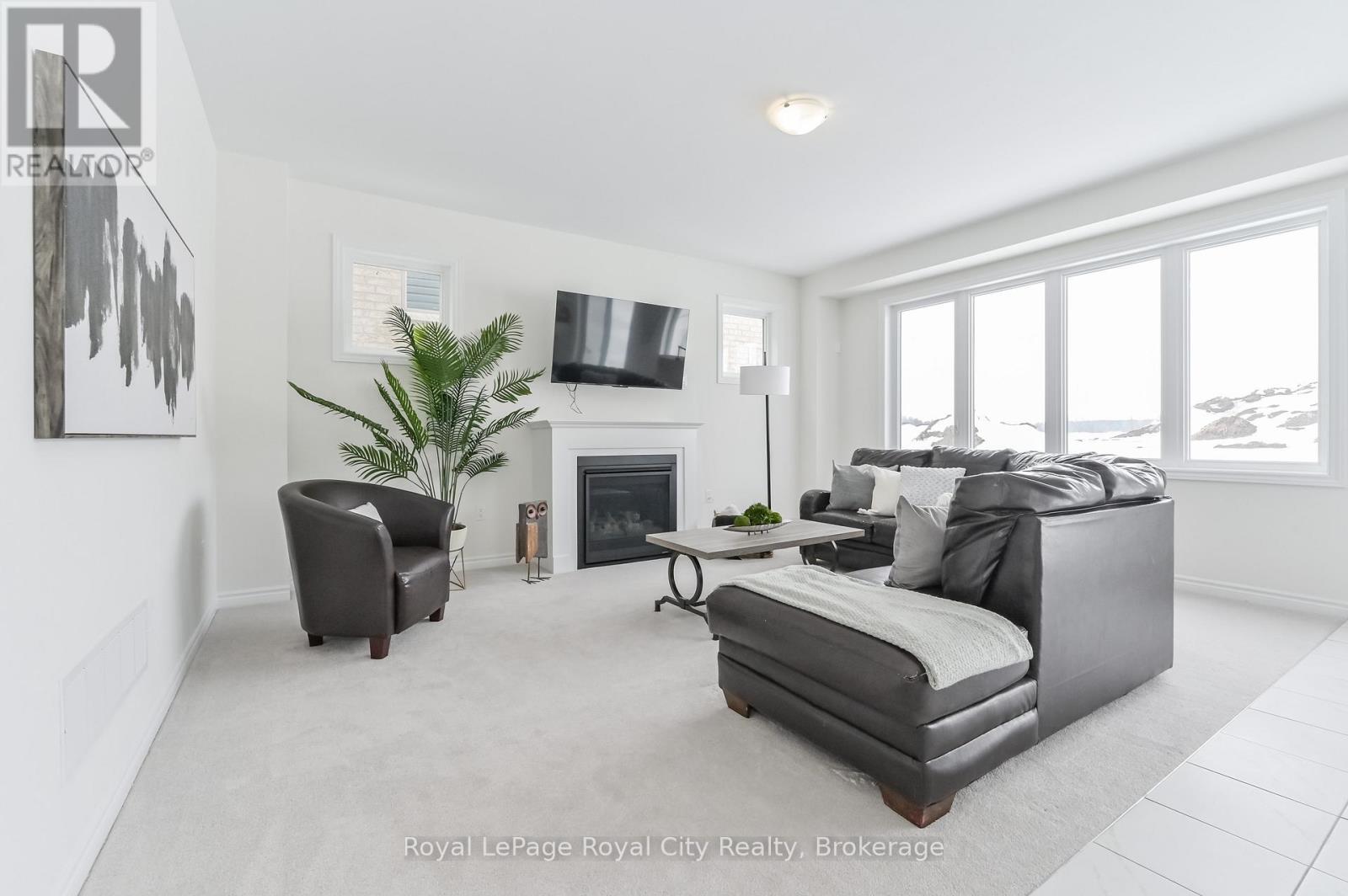 












130 REA DRIVE

,
Centre Wellington (Fergus),




Ontario
N1M0J8

