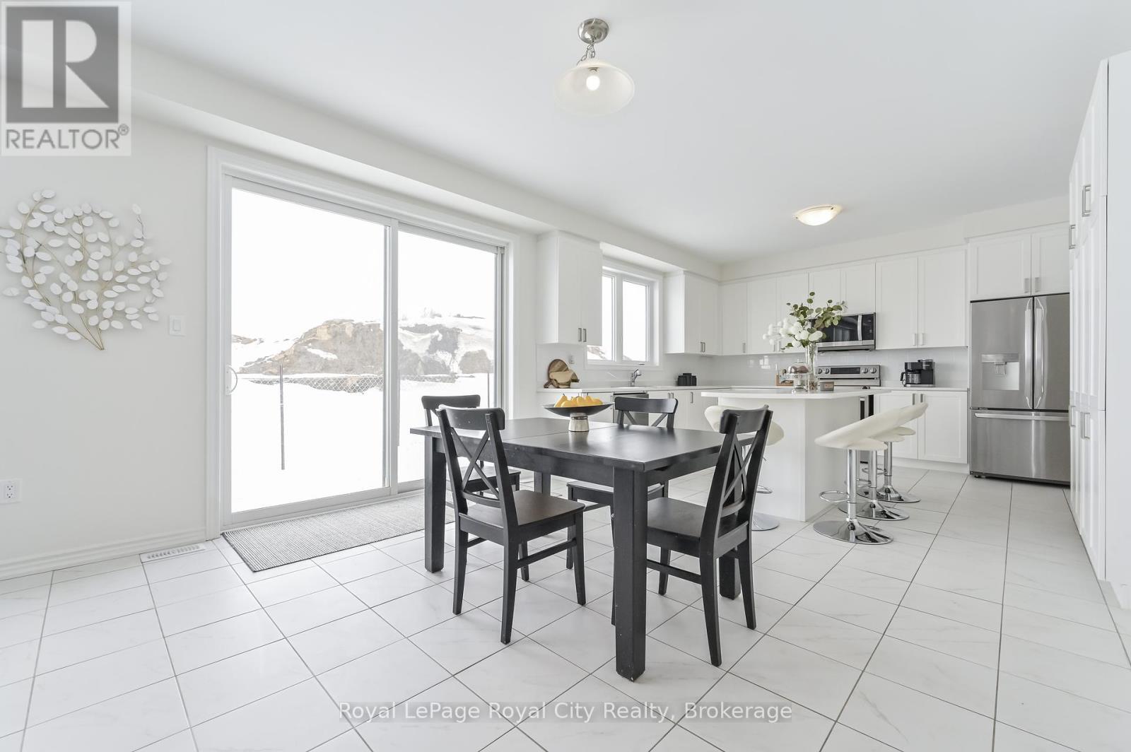 












130 REA DRIVE

,
Centre Wellington (Fergus),




Ontario
N1M0J8

