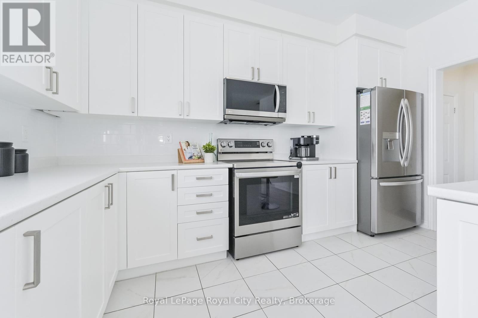 












130 REA DRIVE

,
Centre Wellington (Fergus),




Ontario
N1M0J8


