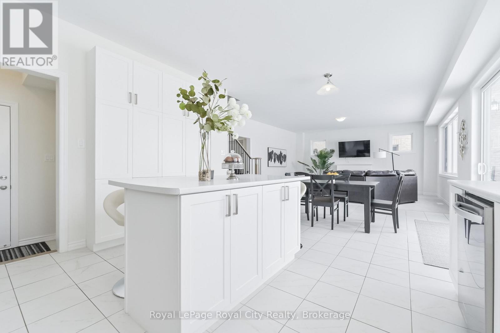 












130 REA DRIVE

,
Centre Wellington (Fergus),




Ontario
N1M0J8

