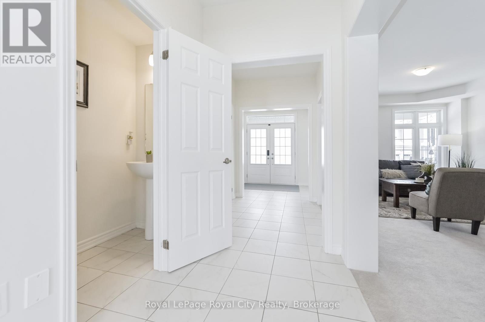 












130 REA DRIVE

,
Centre Wellington (Fergus),




Ontario
N1M0J8

