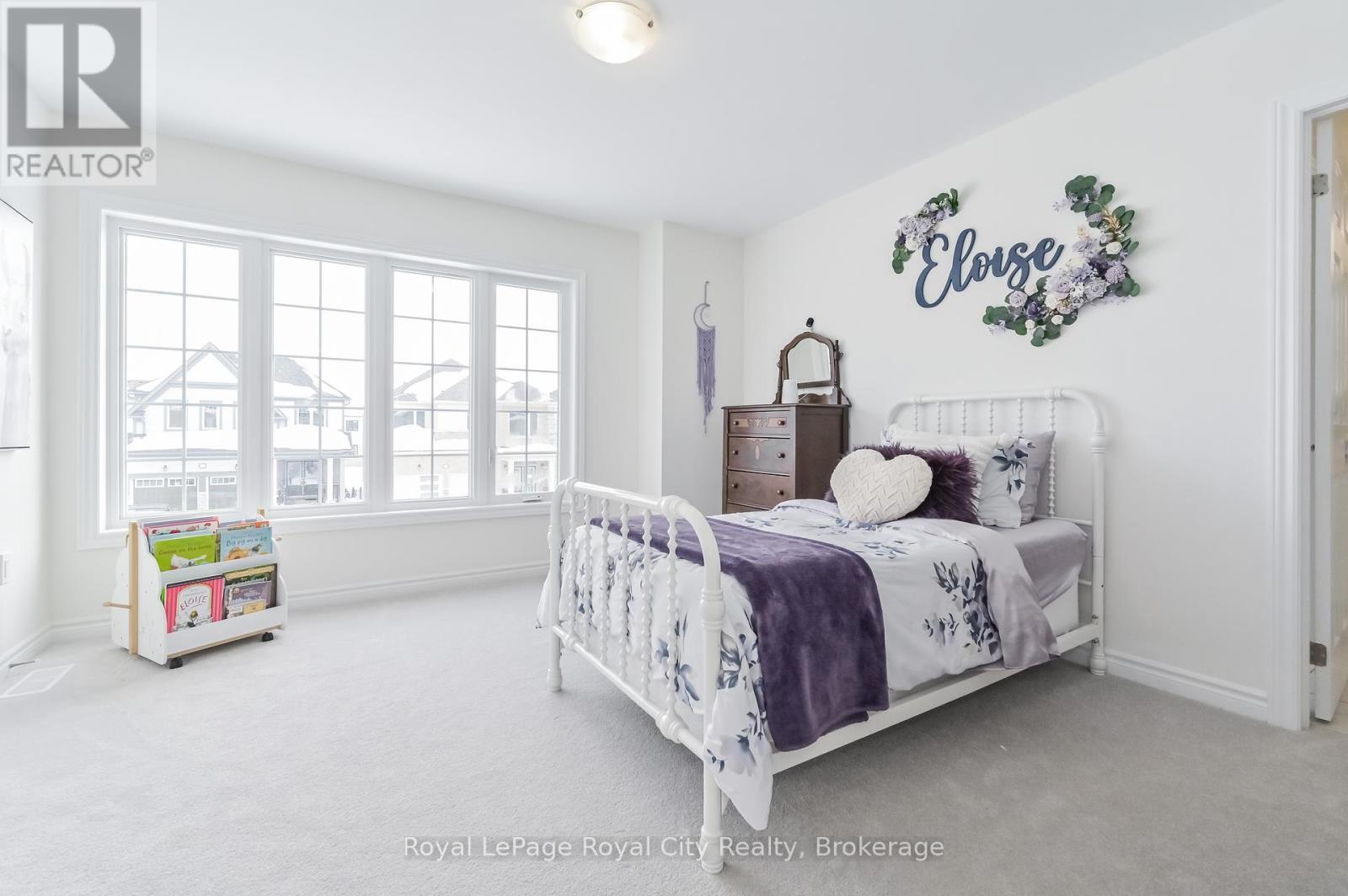 












130 REA DRIVE

,
Centre Wellington (Fergus),




Ontario
N1M0J8

