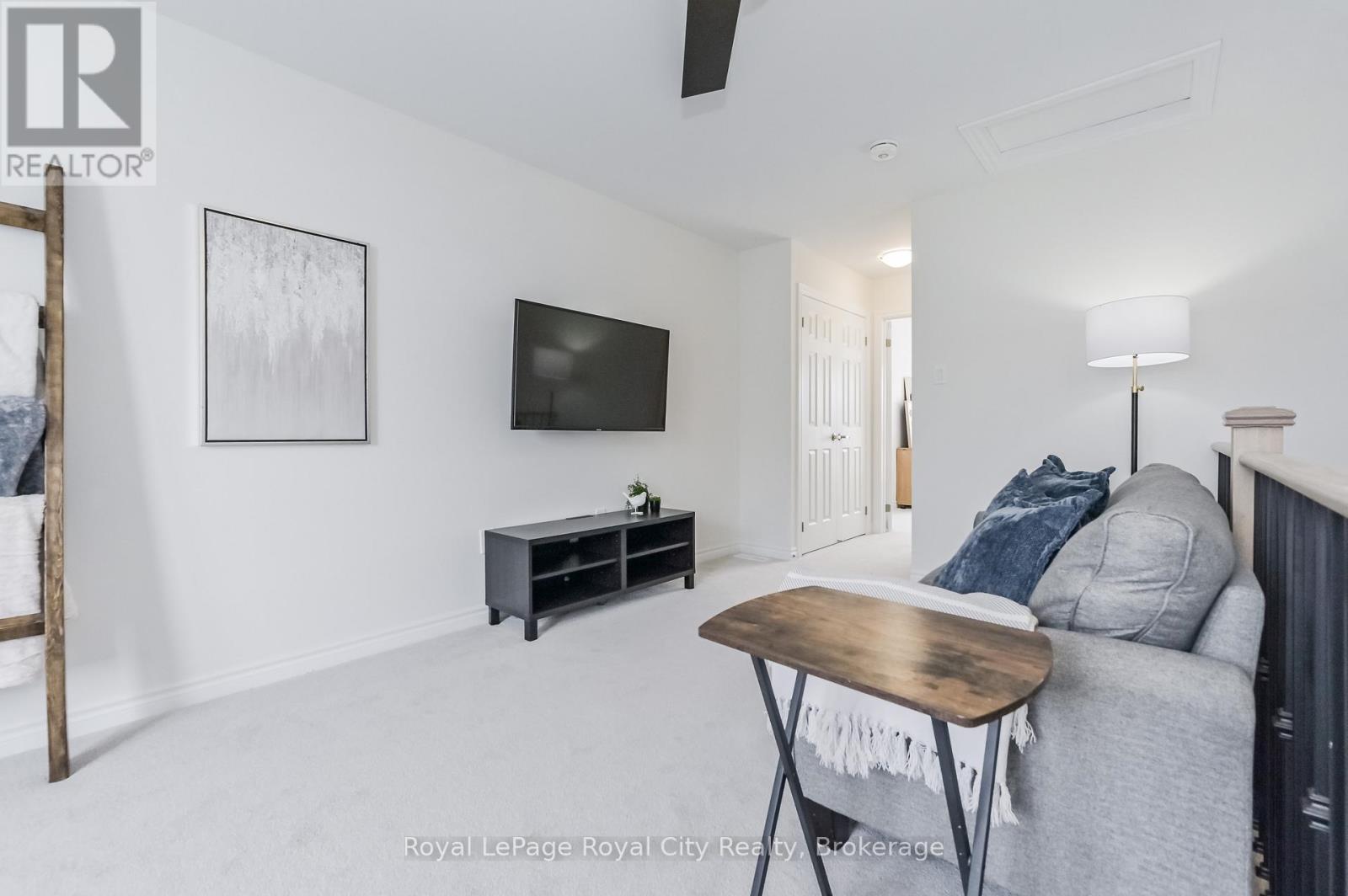 












130 REA DRIVE

,
Centre Wellington (Fergus),




Ontario
N1M0J8

