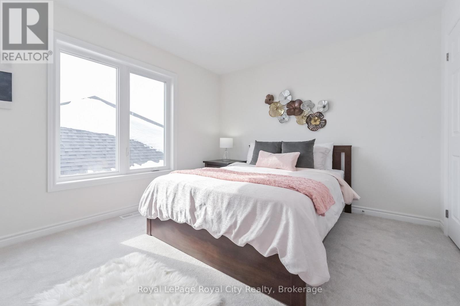 












130 REA DRIVE

,
Centre Wellington (Fergus),




Ontario
N1M0J8

