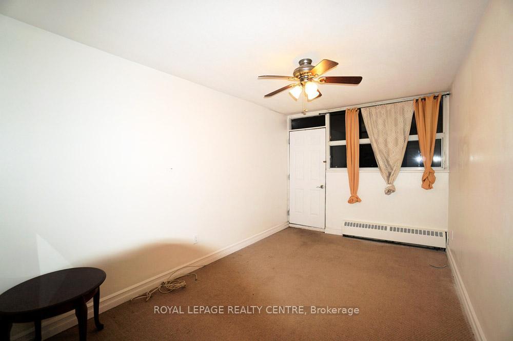 









15


Albright

Road, 17,
Hamilton,




ON
L8K 5J2

