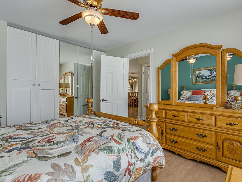 









178


Rue Jacques-Lamoureux

,
Boucherville,




QC
J4B4R9

