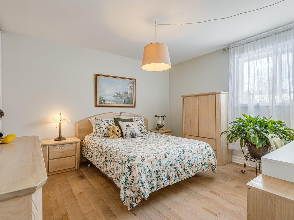 









178


Rue Jacques-Lamoureux

,
Boucherville,




QC
J4B4R9

