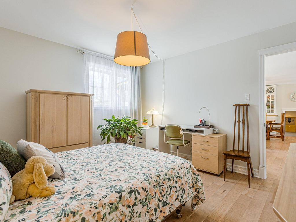 









178


Rue Jacques-Lamoureux

,
Boucherville,




QC
J4B4R9


