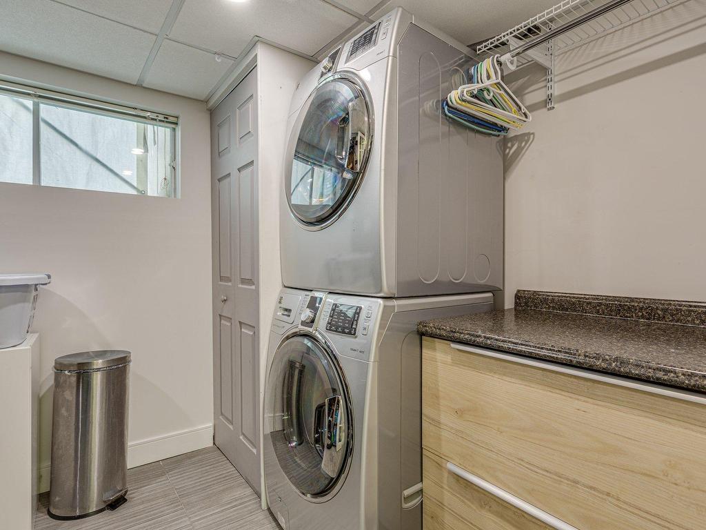 









178


Rue Jacques-Lamoureux

,
Boucherville,




QC
J4B4R9

