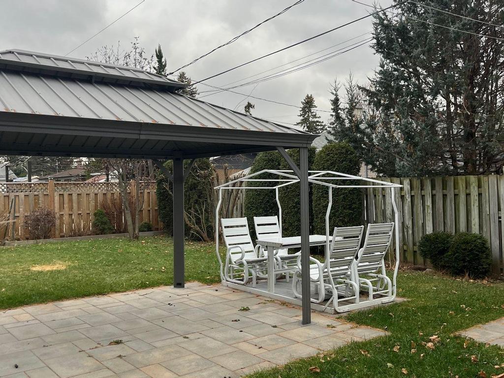









178


Rue Jacques-Lamoureux

,
Boucherville,




QC
J4B4R9

