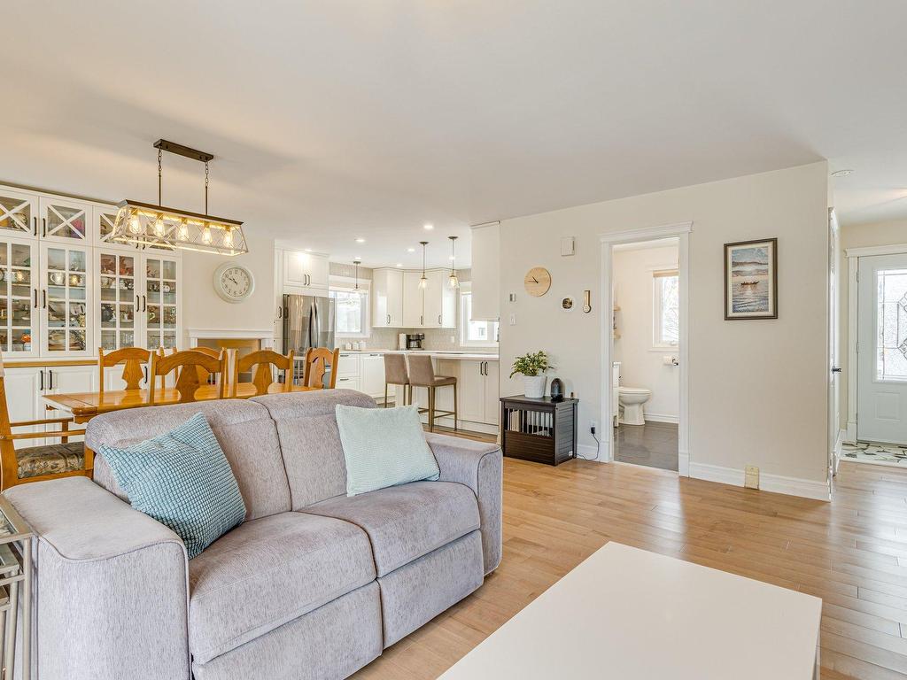 









178


Rue Jacques-Lamoureux

,
Boucherville,




QC
J4B4R9

