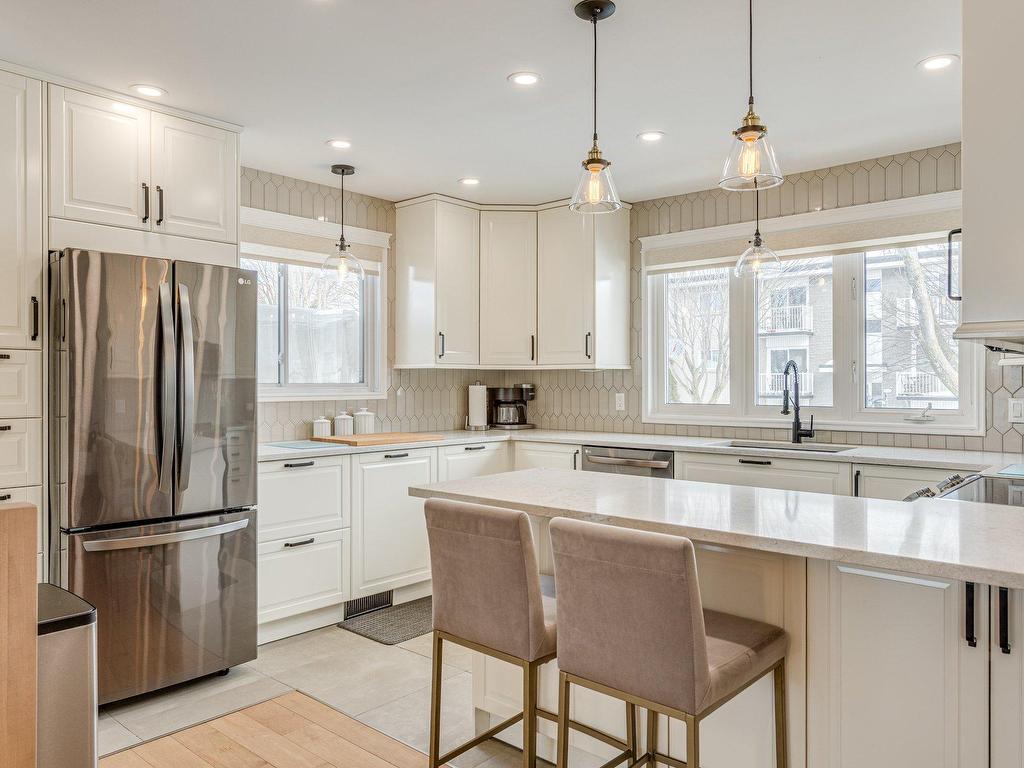 









178


Rue Jacques-Lamoureux

,
Boucherville,




QC
J4B4R9

