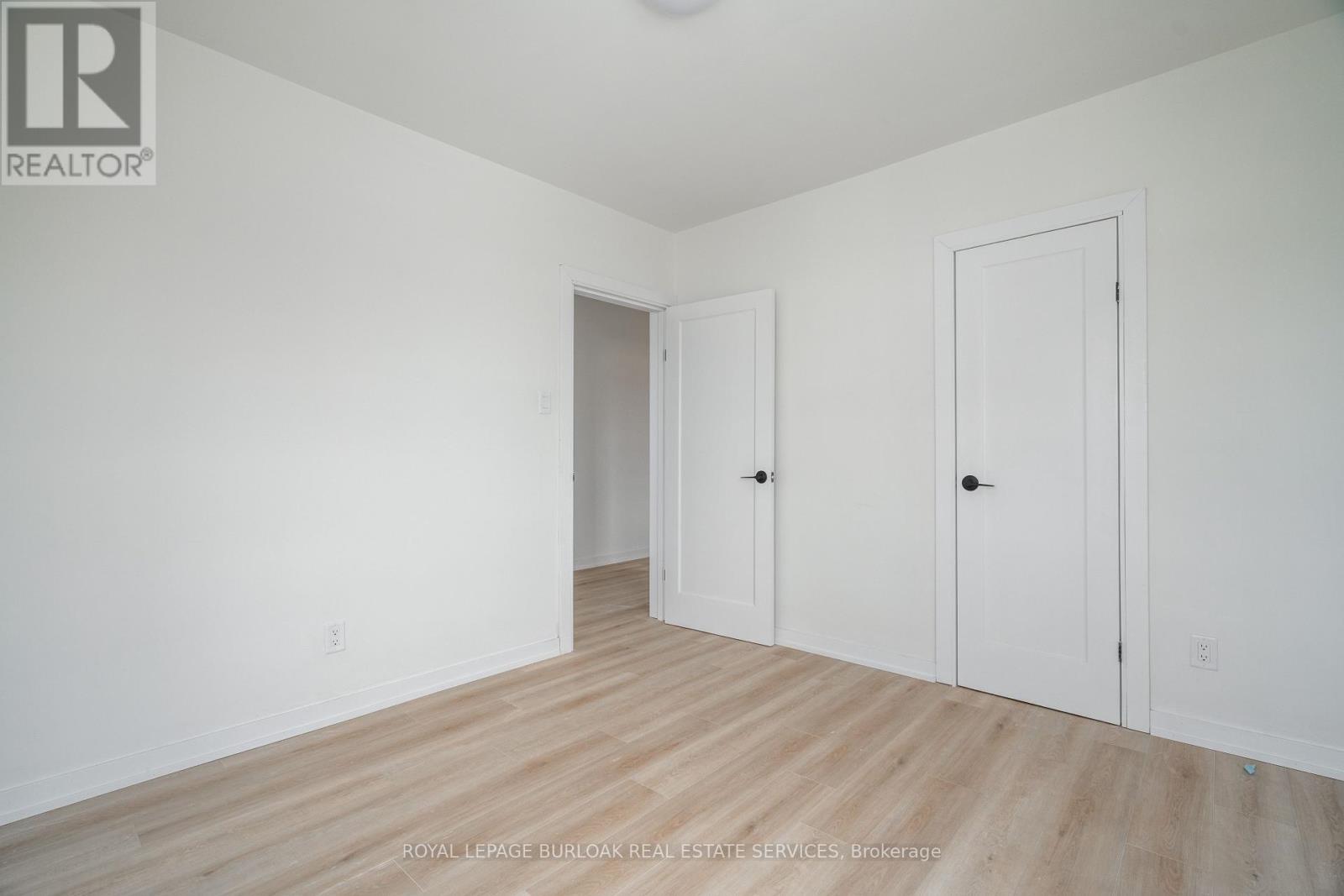 












7 - 169 PARK ROW S

,
Hamilton,




Ontario
L8K2K1


