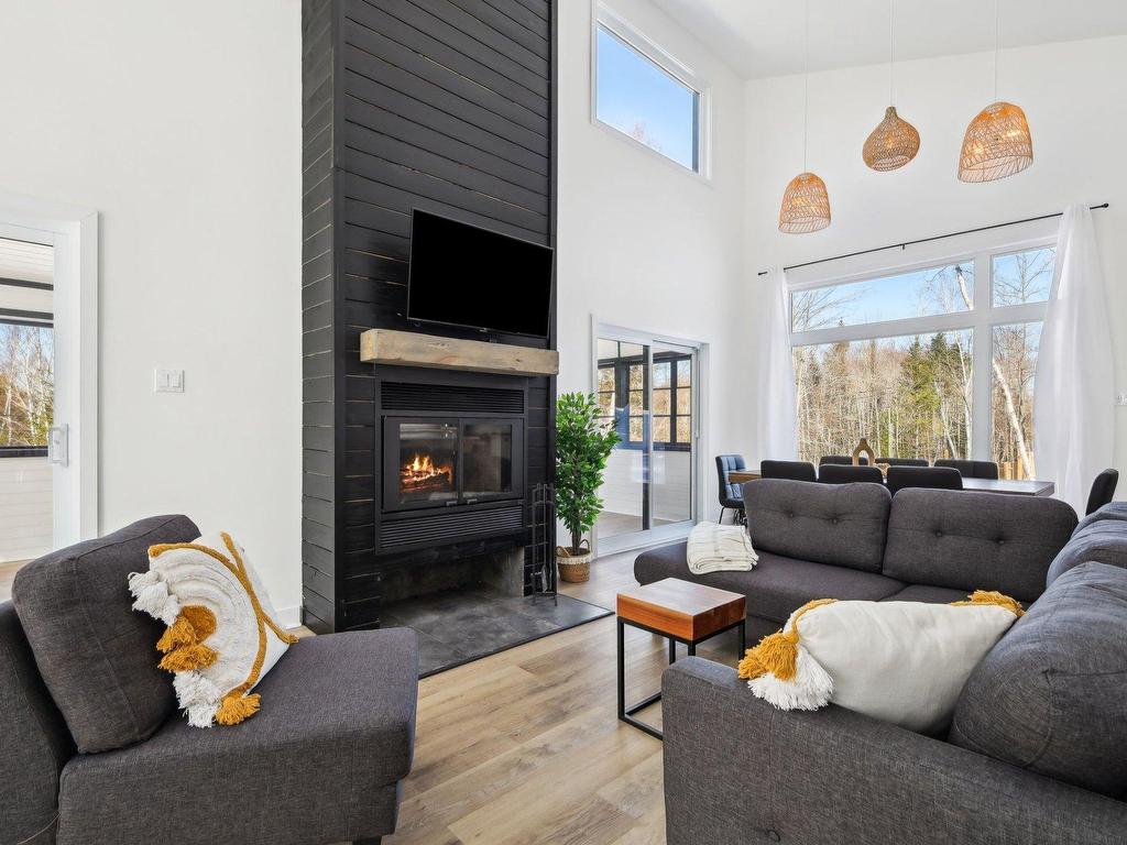 









25


Ch. des Cerisiers

,
Lac-Supérieur,




QC
J0T1J0

