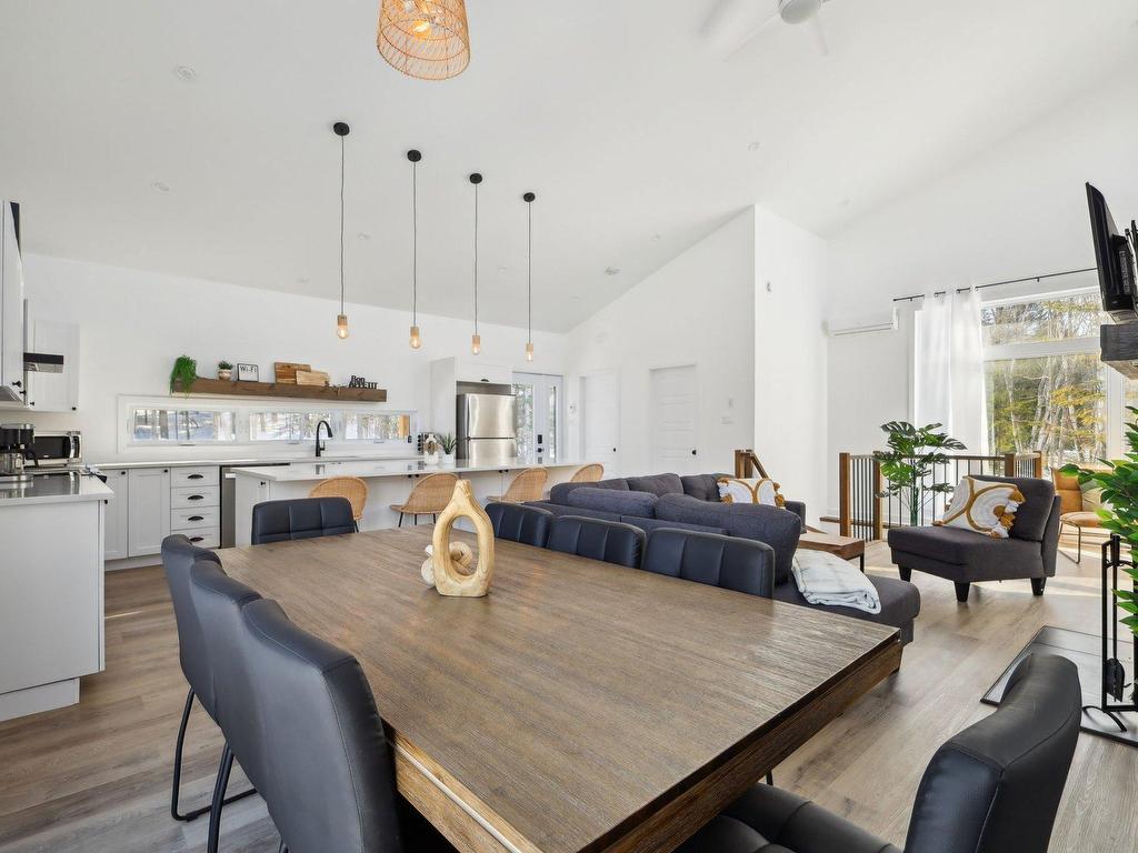 









25


Ch. des Cerisiers

,
Lac-Supérieur,




QC
J0T1J0

