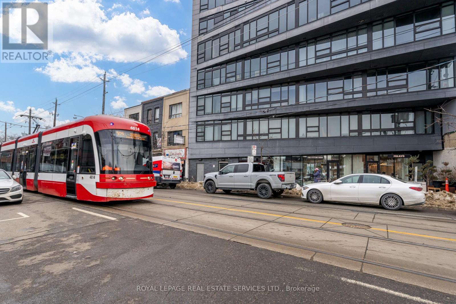 












404 - 1239 DUNDAS STREET W

,
Toronto,




Ontario
M6J0E8

