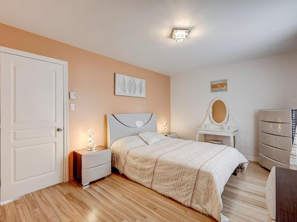 









509


Rue St-Joseph

,
Mont-Saint-Grégoire,




QC
J0J1K0

