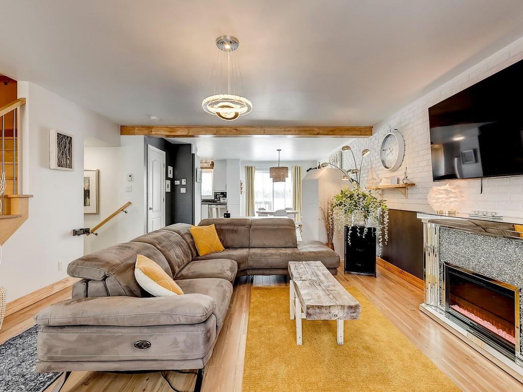 









509


Rue St-Joseph

,
Mont-Saint-Grégoire,




QC
J0J1K0

