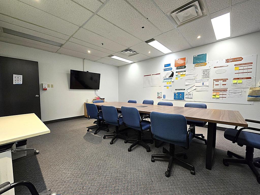 









1600


Boul. Henri-Bourassa O.

, 205,
Montréal (Ahuntsic-Cartierville),




QC
H3M3E2

