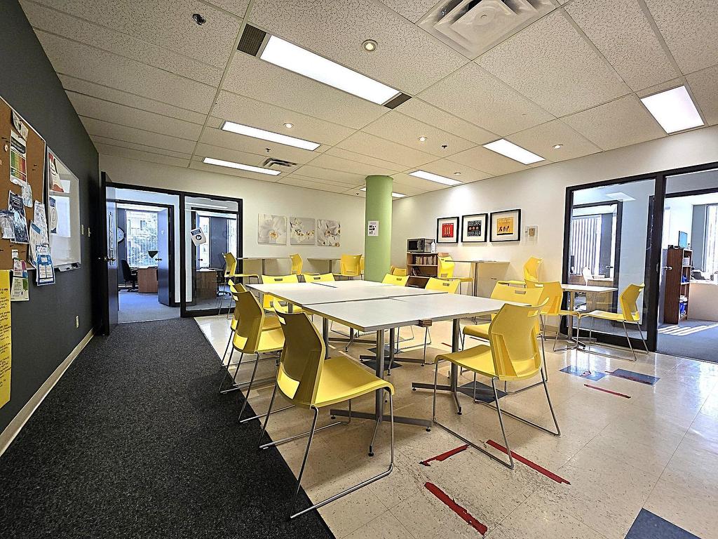 









1600


Boul. Henri-Bourassa O.

, 205,
Montréal (Ahuntsic-Cartierville),




QC
H3M3E2

