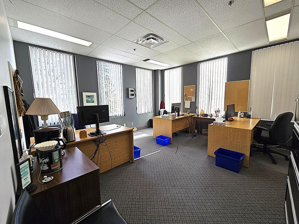 









1600


Boul. Henri-Bourassa O.

, 205,
Montréal (Ahuntsic-Cartierville),




QC
H3M3E2

