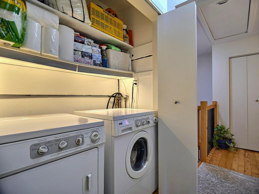 









59Z


Rue Vaudreuil

,
Hull (Gatineau),




QC
J8X2B7

