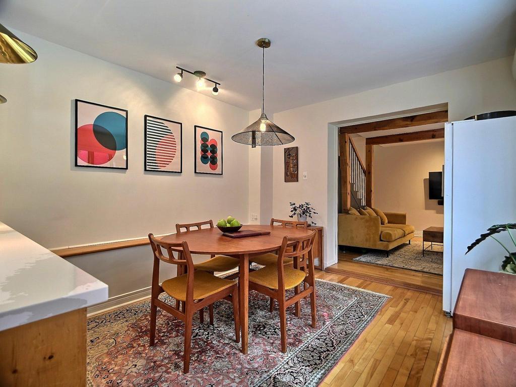 









59Z


Rue Vaudreuil

,
Hull (Gatineau),




QC
J8X2B7

