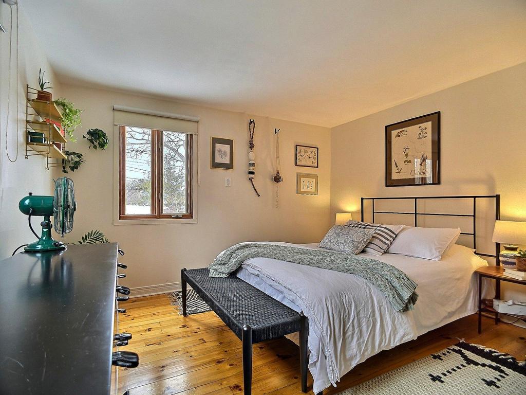 









59Z


Rue Vaudreuil

,
Hull (Gatineau),




QC
J8X2B7

