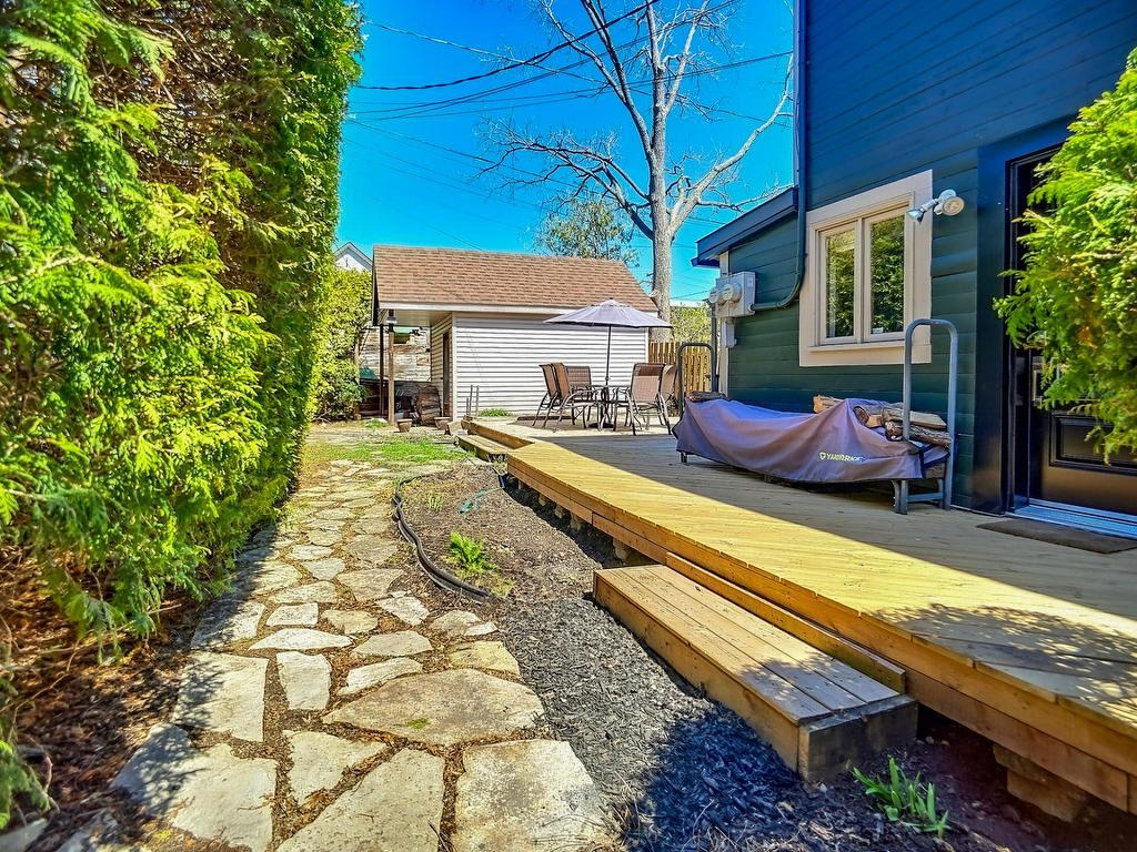 









59Z


Rue Vaudreuil

,
Hull (Gatineau),




QC
J8X2B7

