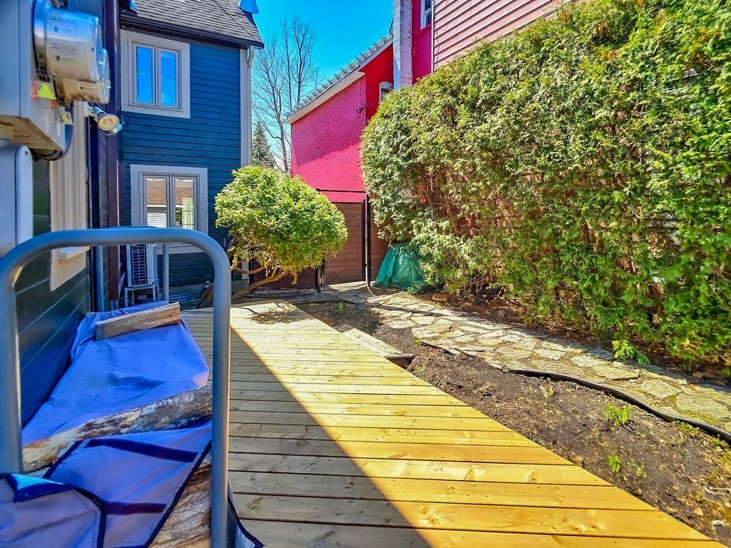 









59Z


Rue Vaudreuil

,
Hull (Gatineau),




QC
J8X2B7

