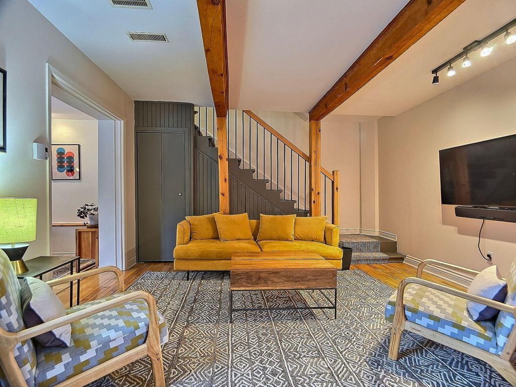 









59Z


Rue Vaudreuil

,
Hull (Gatineau),




QC
J8X2B7


