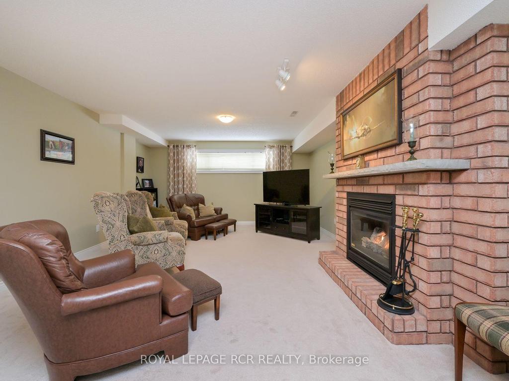 









46


Sunset

Boulevard,
New Tecumseth,




ON
L9R 1Z5

