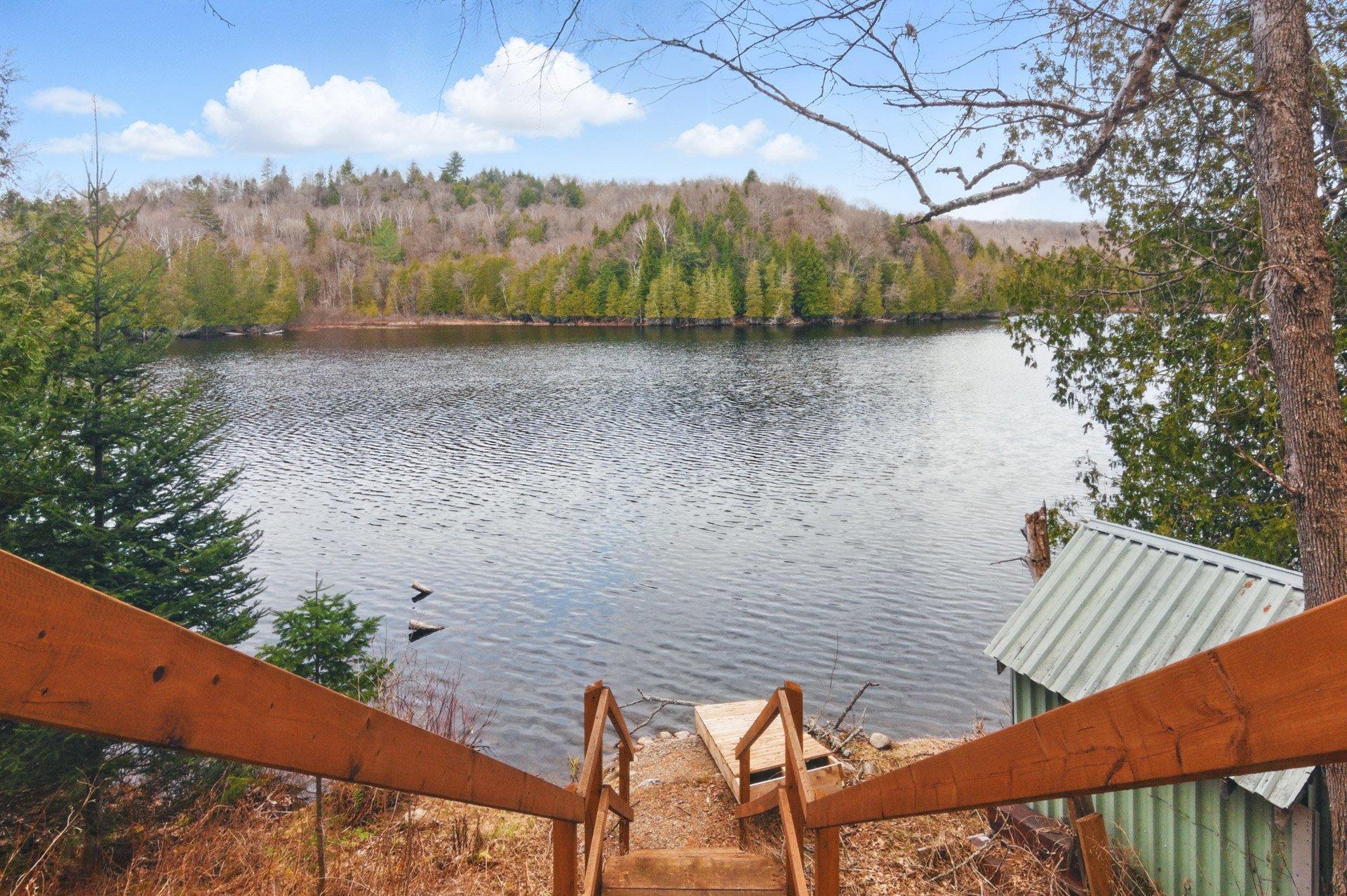 









337


Route des Cantons

,
Saint-Émile-de-Suffolk,




QC
J0V1Y0

