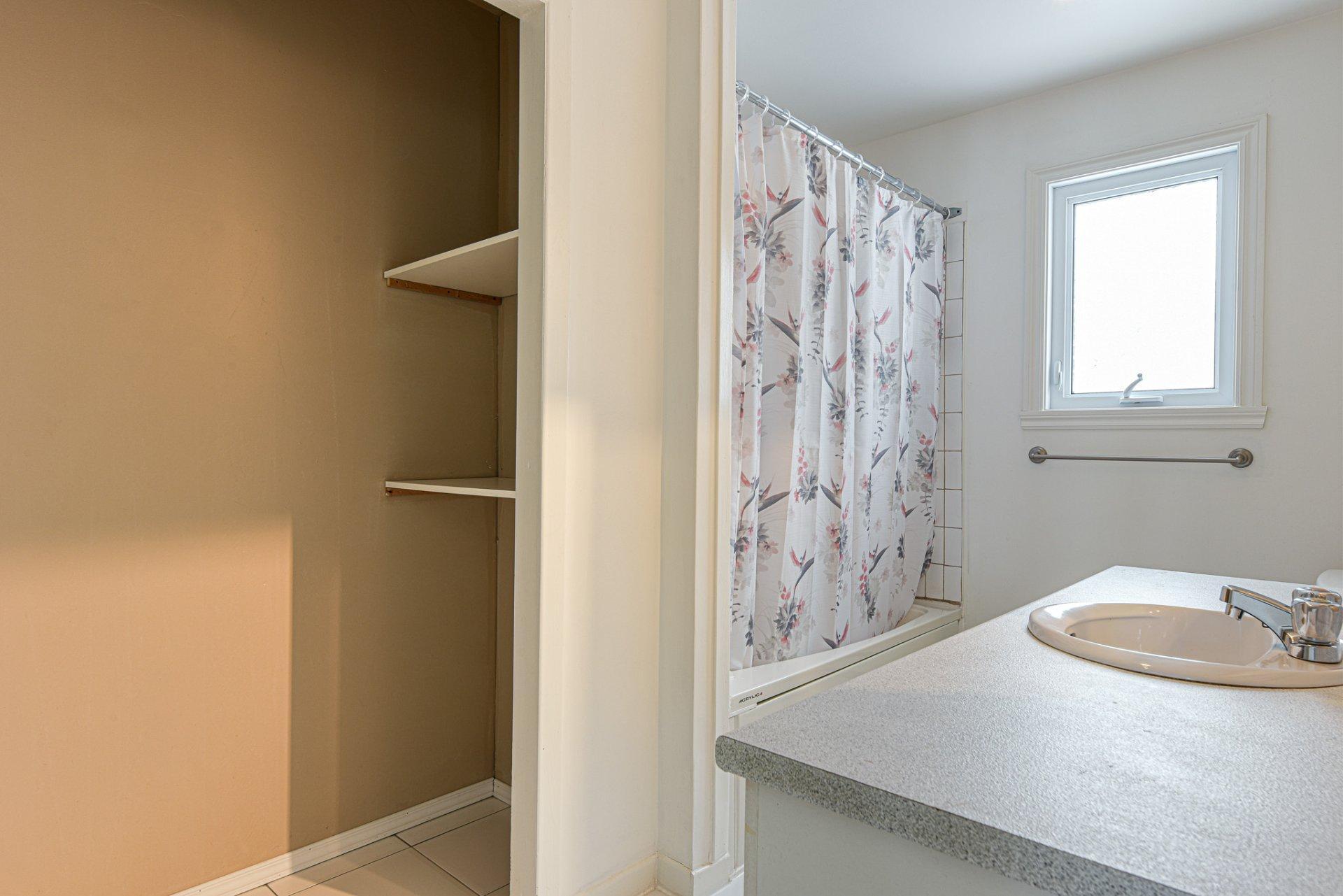









14


Rue Bérard

,
Saint-Mathias-sur-Richelieu,




QC
J3L6E7

