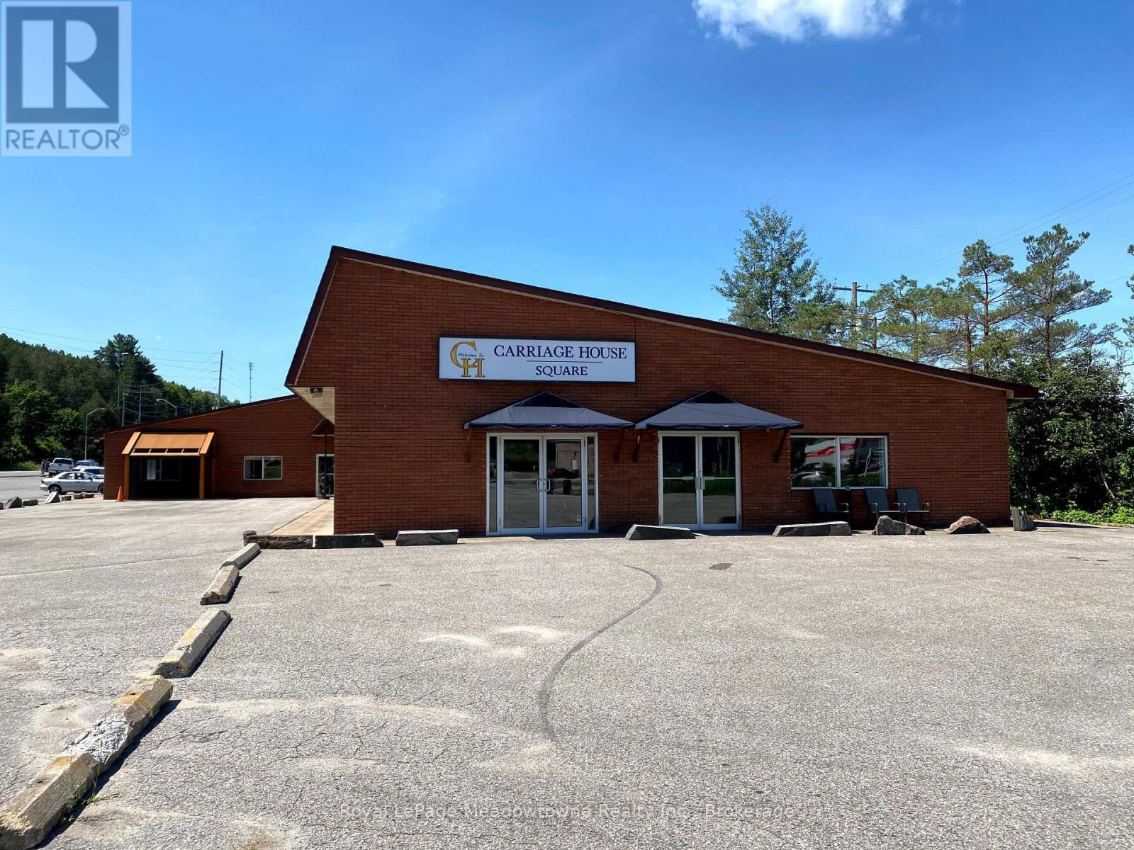 












2 - 5 BOBCAYGEON ROAD

,
Minden Hills (Lutterworth),




Ontario
K0M2K0

